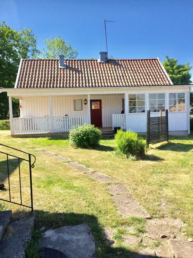 Farbror Alfreds Stuga Sjoeutsikt Kopingsvik Exterior photo